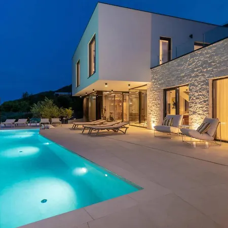 Moderne Entierement Equipee Porto-Vecchio (Corsica)
